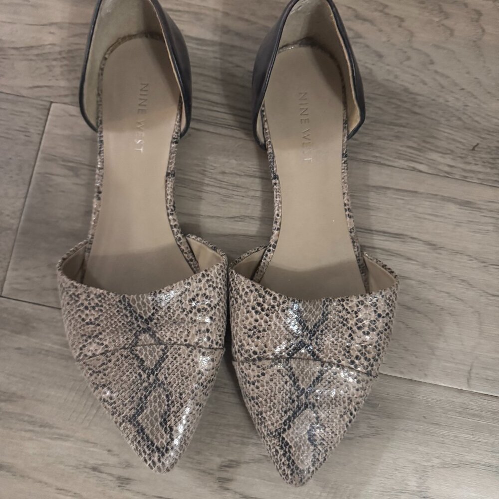 Nine West Snake Print Pointed Toe Flats Size 7